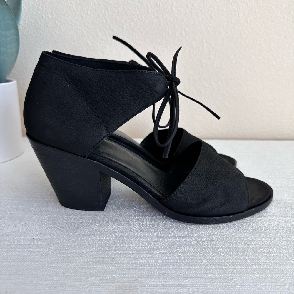Eileen Fisher Ann Black Tumbled Nubuck Tie Ankle Heeled Sandals Women’s 8.5